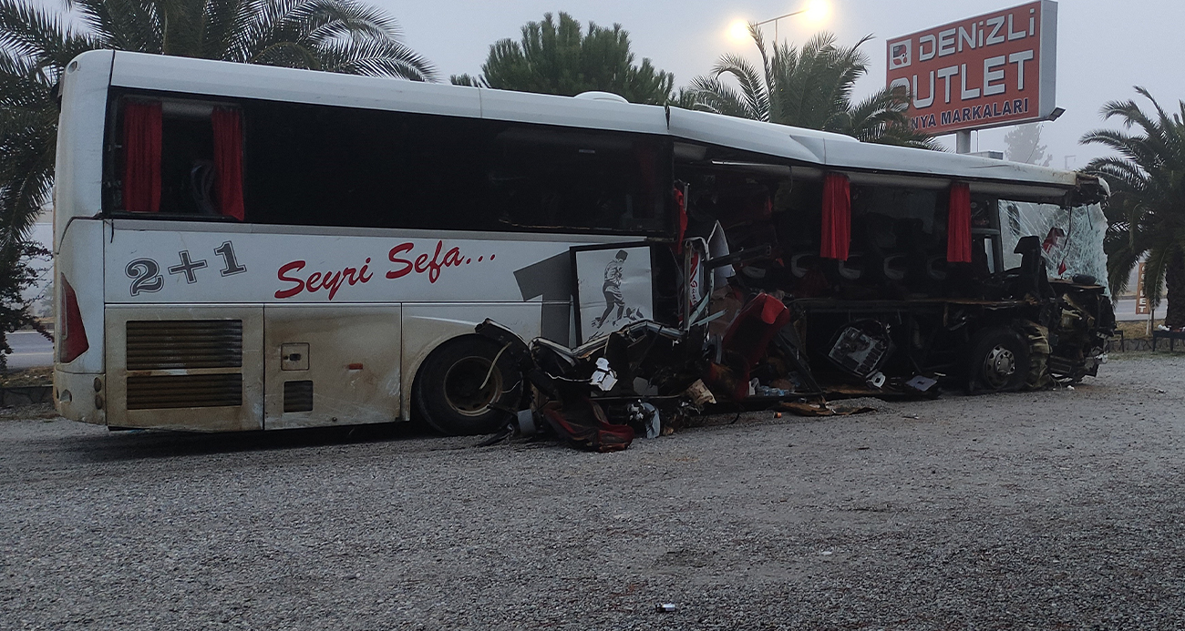Denizli’de feci kaza... Yolcu otobüsü akaryakıt istasyonundan çıkan tıra çarptı: 1 ölü, 20 yaralı