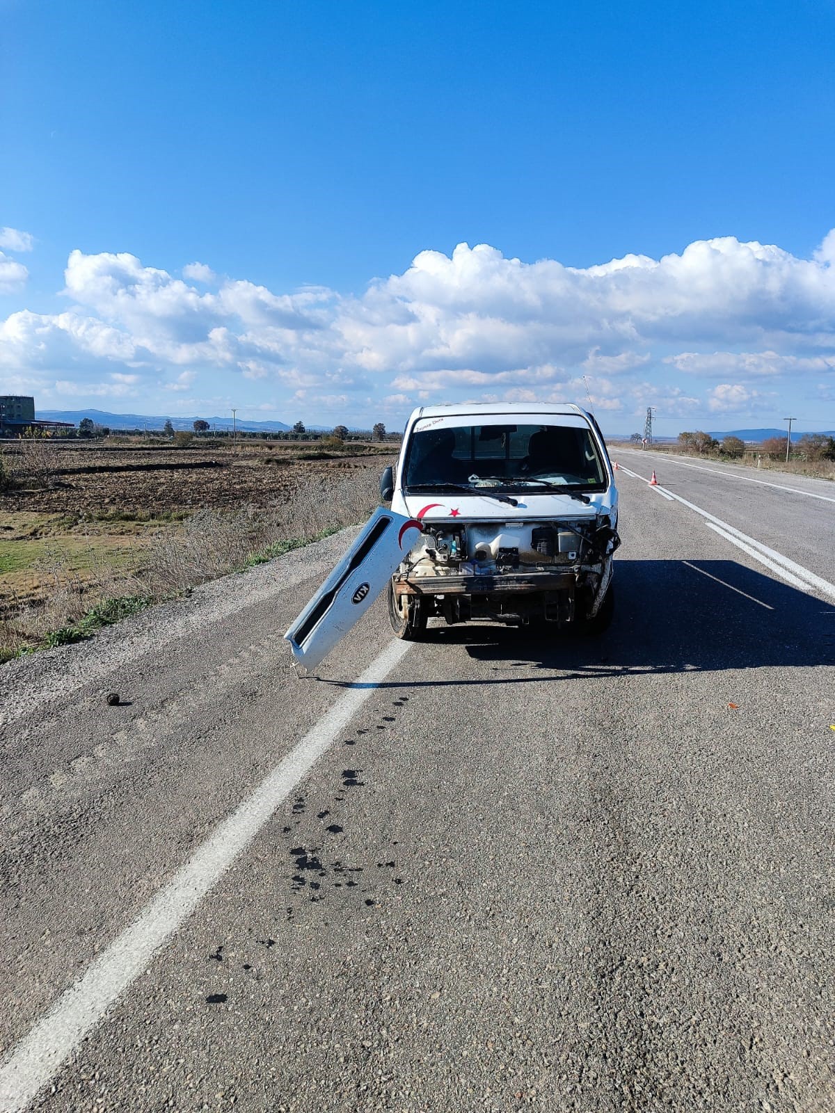 Manyas’ta takla atan otomobilde can pazarı