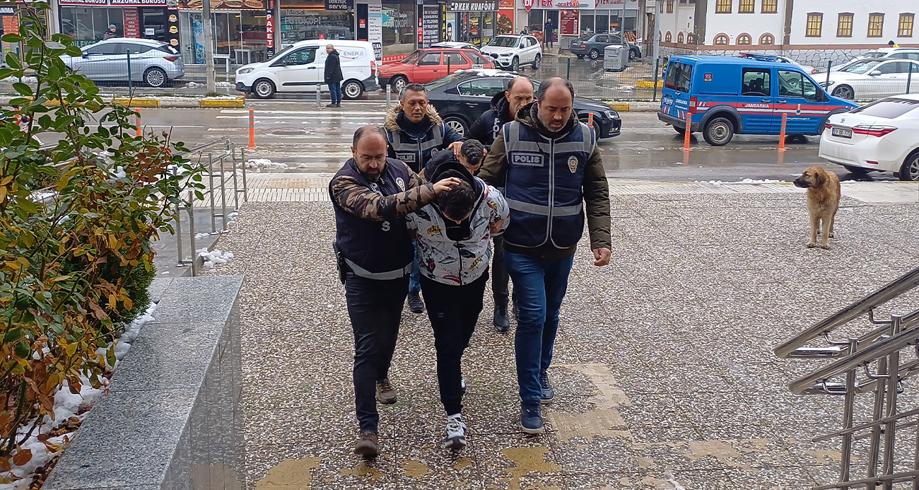 "Adınız soruşturmaya karıştı" diyerek yaşlı çifti 5 milyon TL dolandırdılar