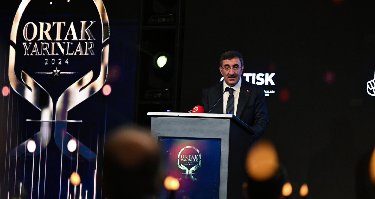 Cumhurbaşkanı Yardımcısı Yılmaz: &quot;Tek haneli rakamlara ulaşıncaya kadar bütün imkanlarımızla kararlı şekilde enflasyonla mücadelemizi sürdüreceğiz&quot;