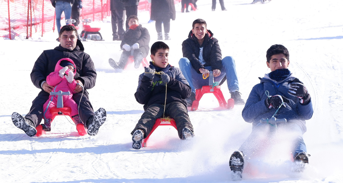 Palandöken’de kızak keyfi