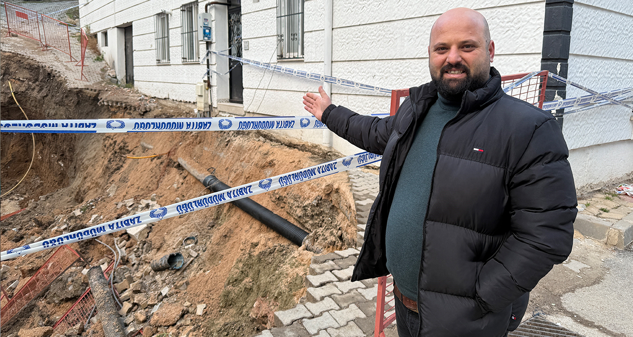 60 daireli apartmanın giriş kapısı çöktü, yönetici kapı nöbeti tutuyor