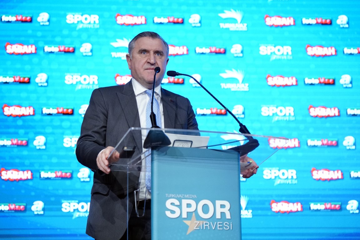 Bakan Osman Aşkın Bak: 