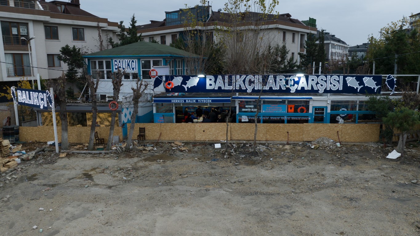 Plaza hayalini suya düşüren esnafa, İBB Başkanı Ekrem İmamoğlu’ndan ceza