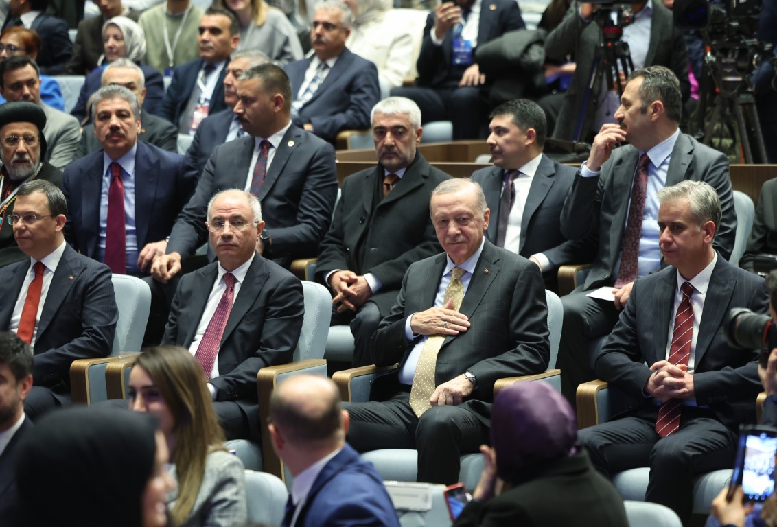 Cumhurbaşkanı Erdoğan: “Eli kanlı Baas rejiminin sona ermesiyle birlikte inşallah Suriye’de huzura ve güvenliğe giden yolun kapıları açılmıştır”