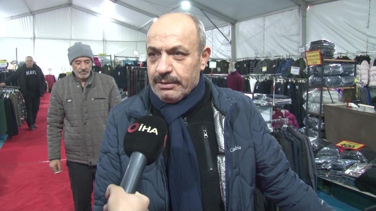 Ataşehir’de indirim çadırına yoğun ilgi