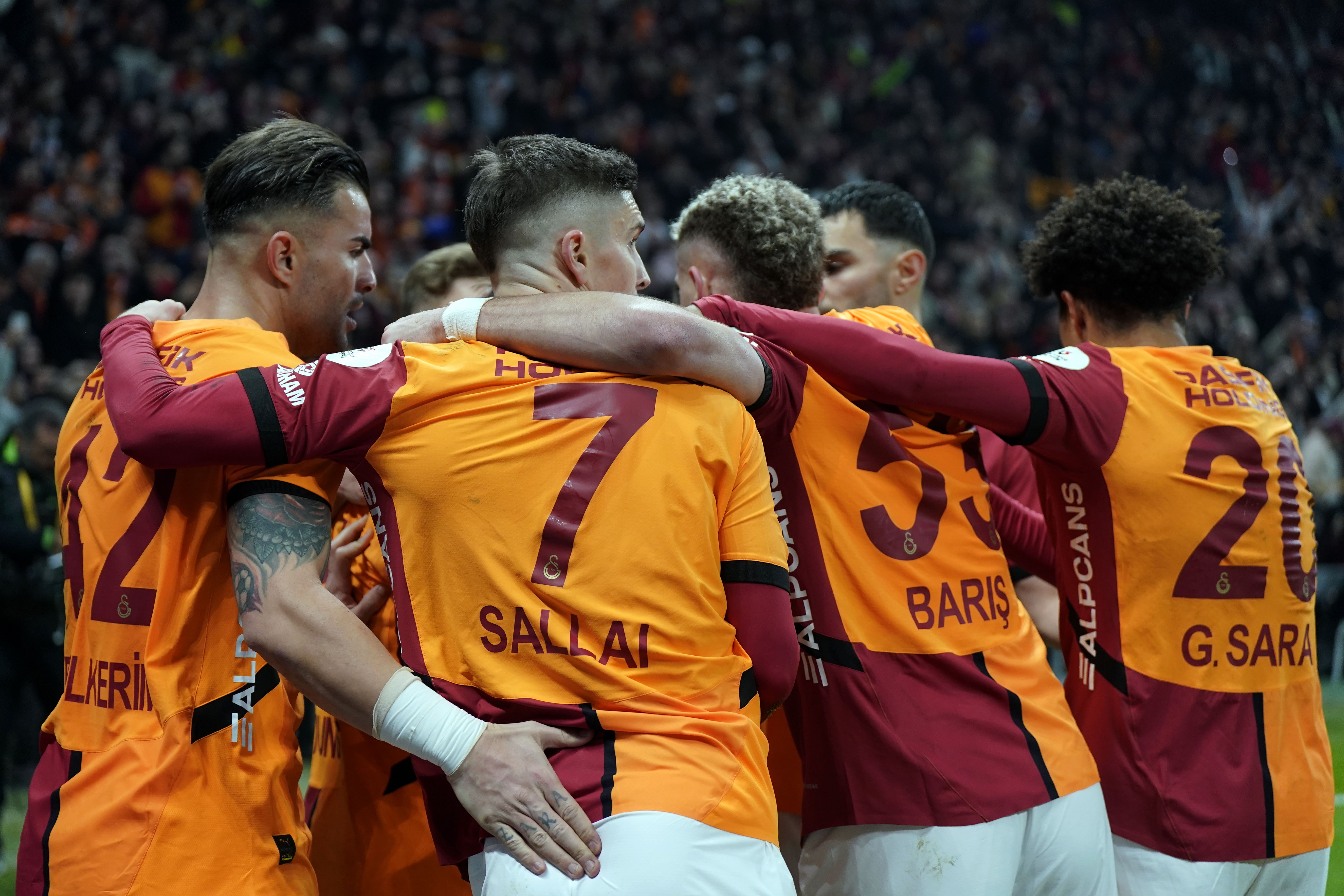 Galatasaray yenilmezlik serisini 19 yaptı