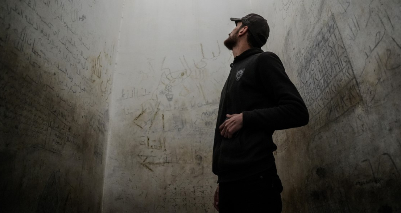 Suriye'deki işkence merkezinde mahkumlar zeytinle hayatta kaldı, çekirdekleri ile duvara çentik attı