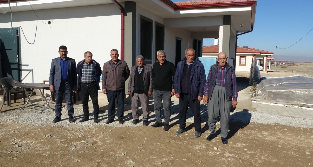 Malatya’da evlerine kavuşan depremzede vatandaşlar: "Villa gibi evimiz oldu"