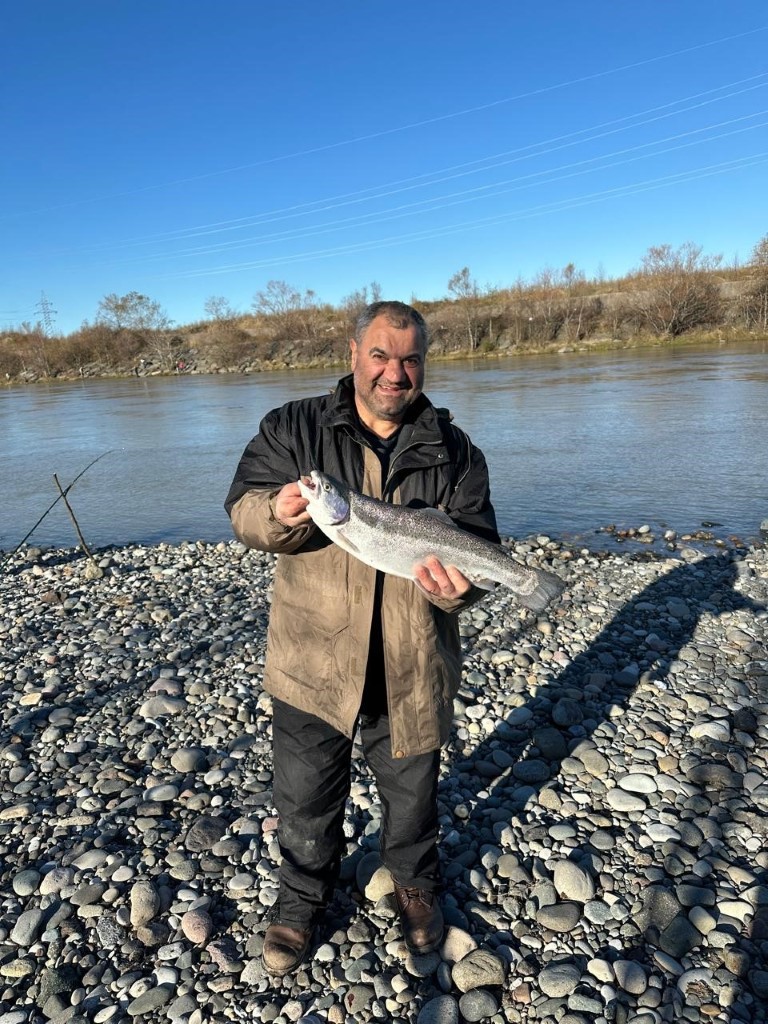 Sınırı aşan ’firari Türk somonları’ Gürcüler’in ortasına takıldı