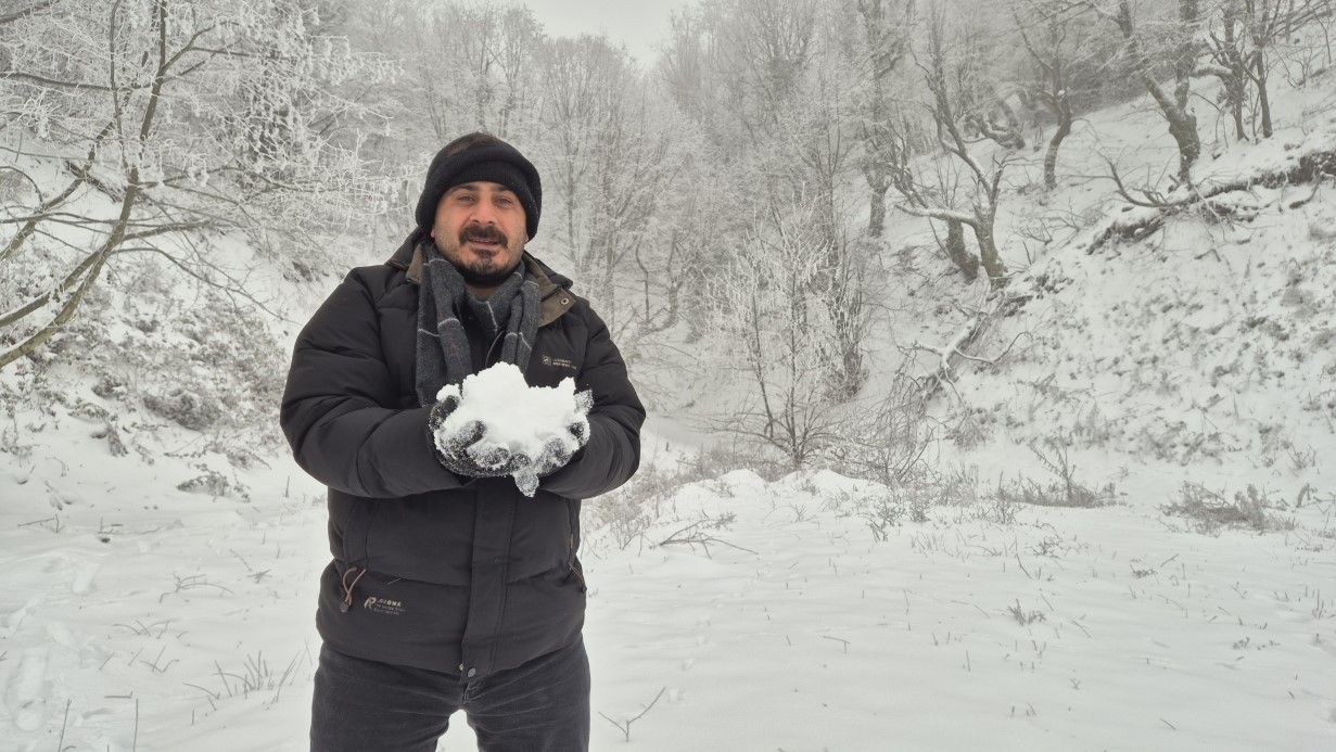 Tekirdağ’ın zirvesi beyazlara büründü: Vatandaşlar karın tadını çıkardı