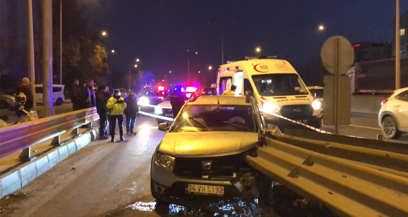 Otomobil bariyerlere böyle saplandı