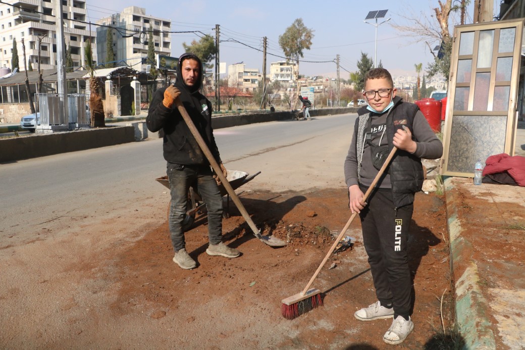 Şam sokaklarında gönüllüler tarafından temizlik seferberliği