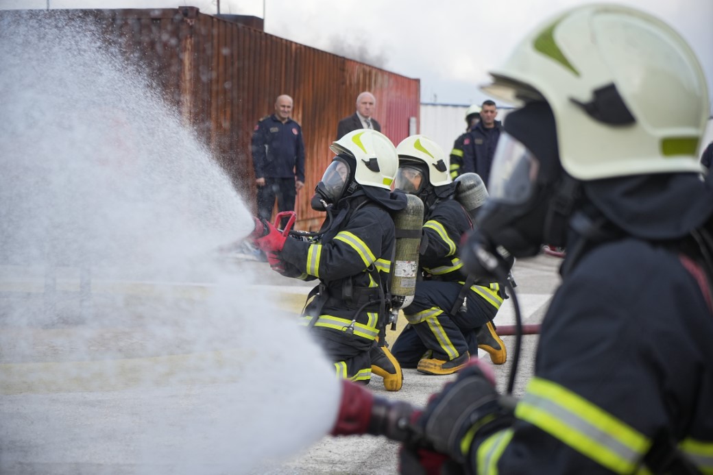 Bursa’nın alev savaşçısı kadınlarının eğitimi komandoları aratmadı