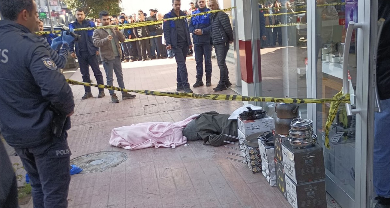 Korkunç cinayet: Herkesin gözü önünde öldürdü