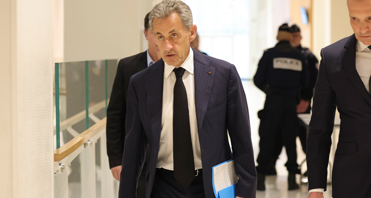 Sarkozy&#039;nin Libya&#039;dan yasa dışı finansman sağladığı iddiasıyla yargılandığı dava başladı