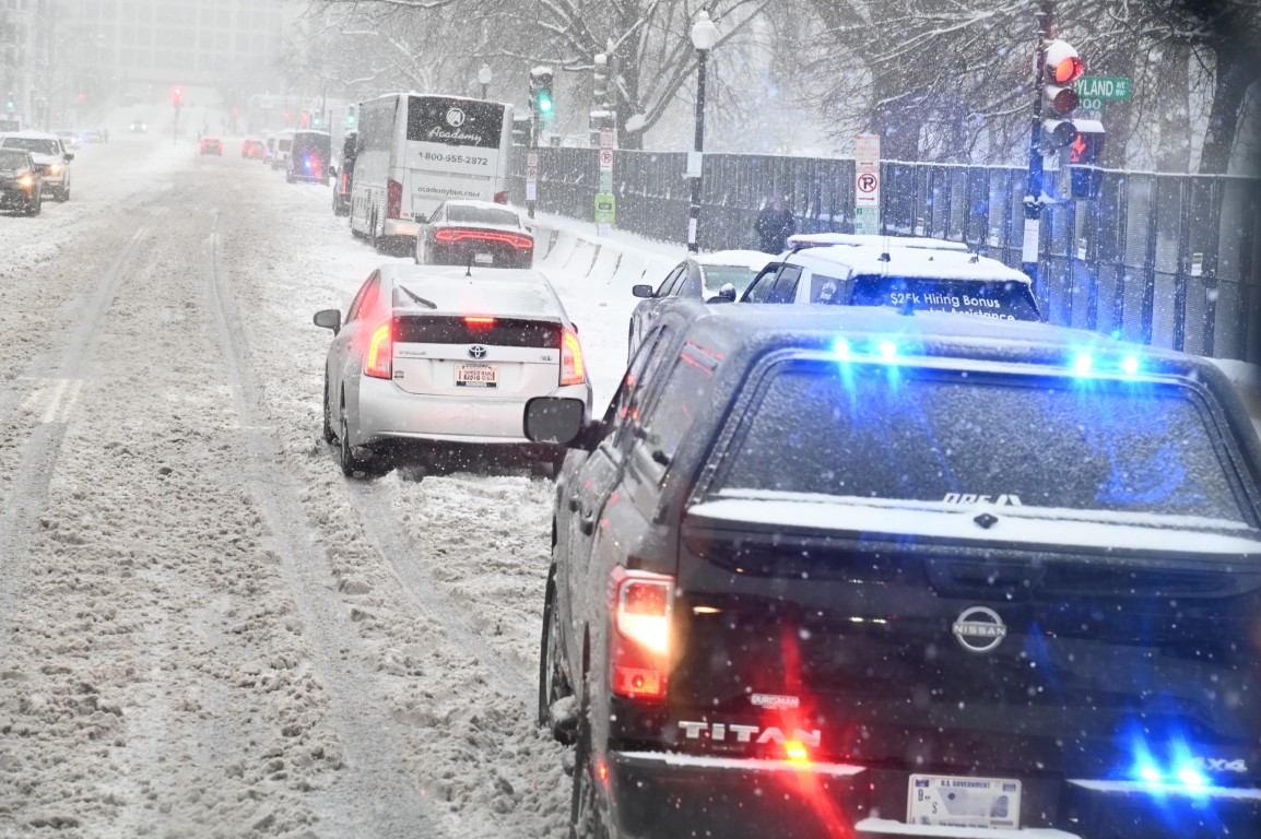 <p>Kar yağışının yol a&ccedil;tığı trafik kazaları sonucu Virginia'da 3, Missouri'de 2, Kansas'ta 2, Kuzey Carolina'da 1, Batı Virginia'da 1 kişi hayatını kaybetti. Kar fırtınası nedeniyle Maryland, Virginia, Batı Virginia, Kansas, Missouri, Kentucky ve Arkansas eyaletlerinde olağan&uuml;st&uuml; hal ilan edildi. Poweroutage.us sitesine g&ouml;re fırtına nedeniyle 200 binden fazla kişi elektriksiz kaldı.</p>