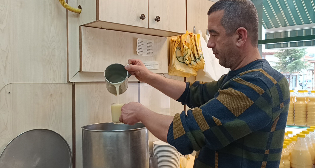 90 yıldır aynı dükkanda 4 kuşaktır aynı lezzetle boza yapıyorlar