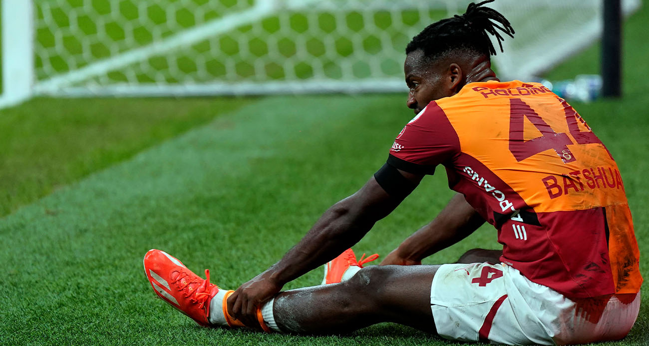 Michy Batshuayi penaltı kaçırdı