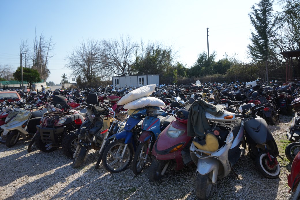 Milli servet otoparklarda çürümeye terk edildi, aralarında 21 yıldır bekleyen var