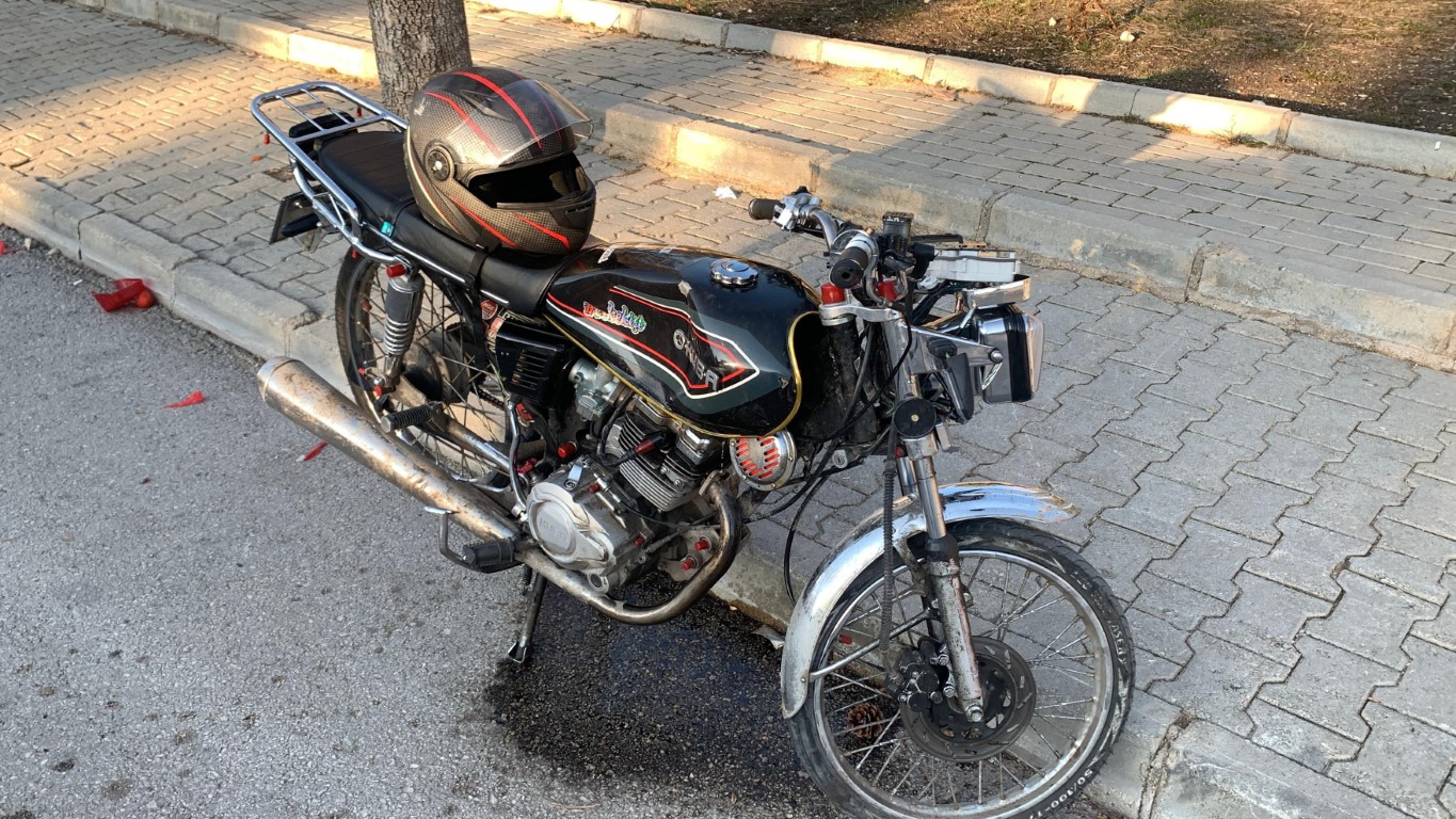 Karaman’da Fiat Tofaş ile motosiklet çarpıştı: 2 yaralı