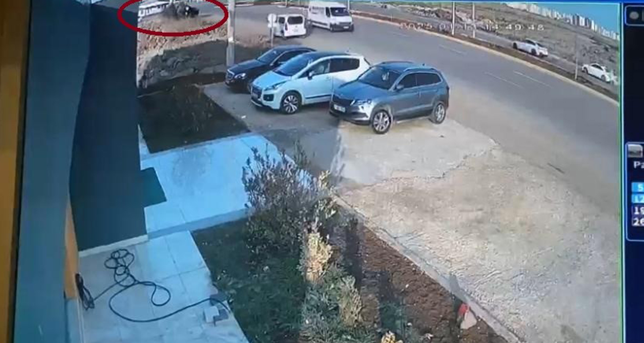 Diyarbakır’da otomobil takla attı: 3 yaralı