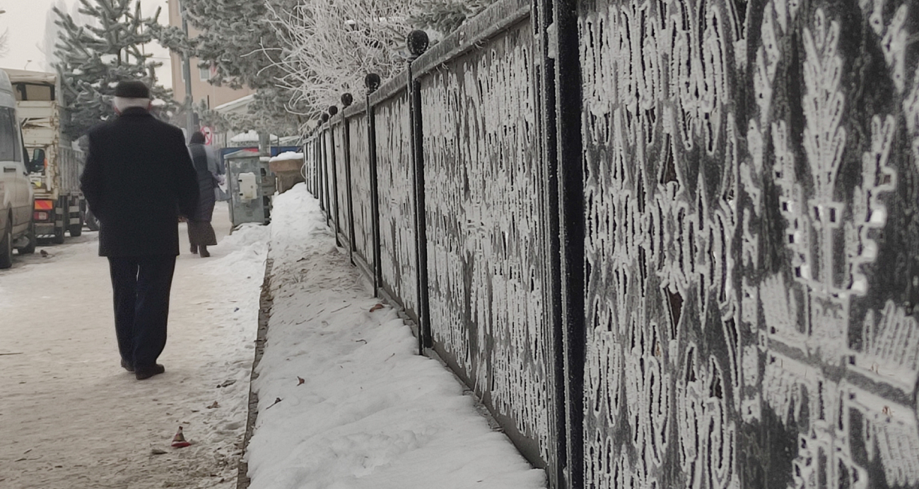 Ardahan Göle dondu: Eksi 24’ü gördü