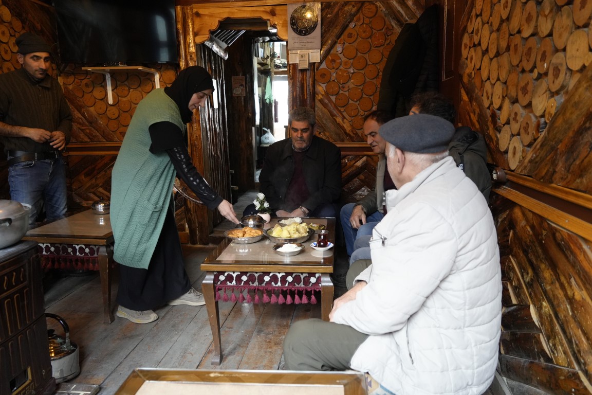 Çay isterken artık daha kibar istiyorlar