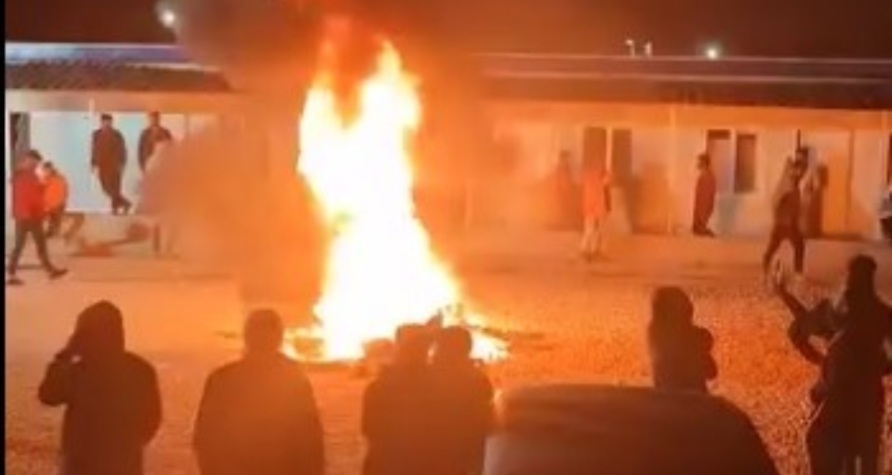 Akkuyu NGS çalışanları, barınma ve beslenme şartlarını protesto etti