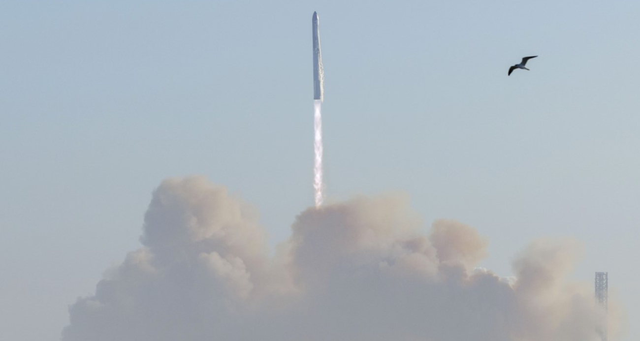 SpaceX’in Starship roketi fırlatıldıktan 8 dakika sonra parçalandı