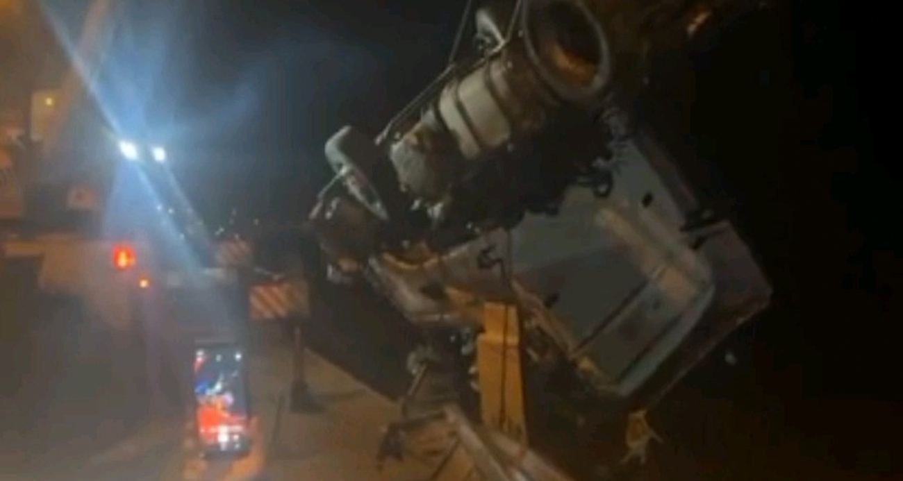 Edirne’de 20 tonluk tır köprüden düştü: 2 yaralı