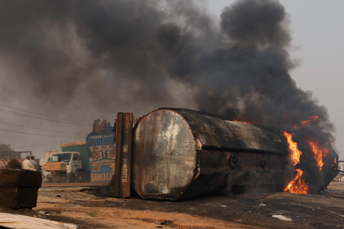 Nijerya'daki tanker faciasında can kaybı 86'ya yükseldi