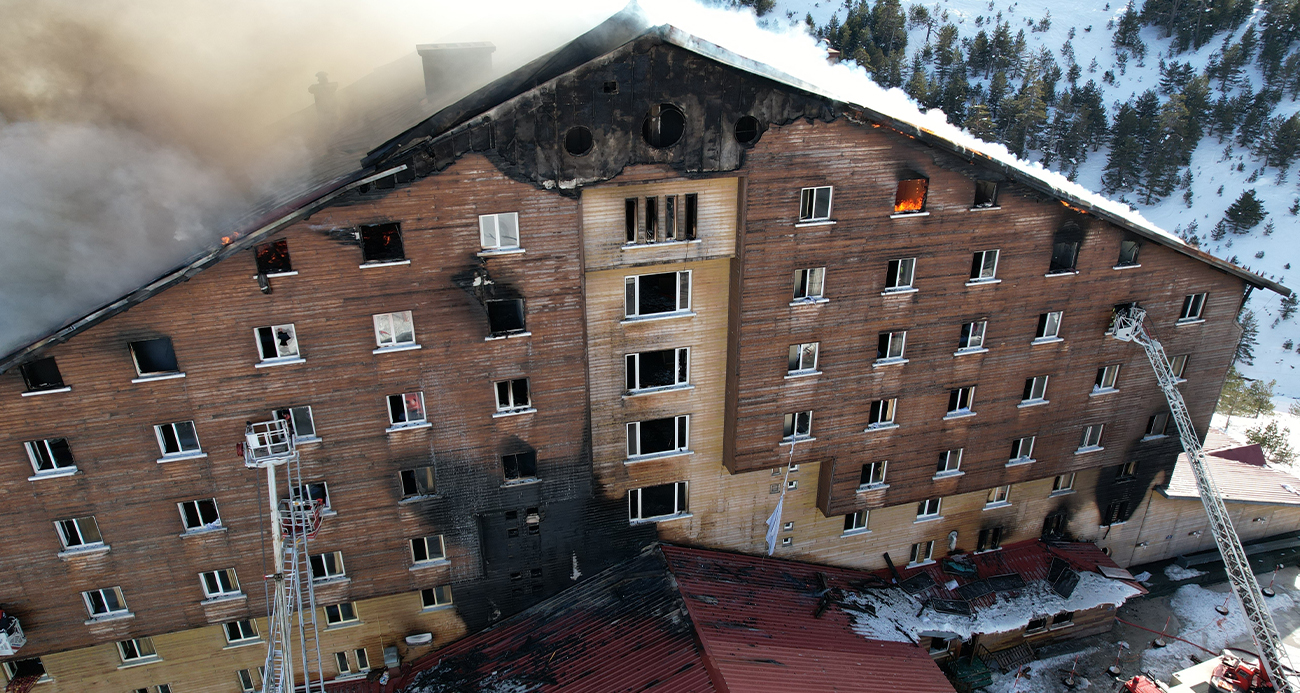 Bursalı diş hekimi çift ve 2 çocuğu otel yangınında hayatını kaybetti