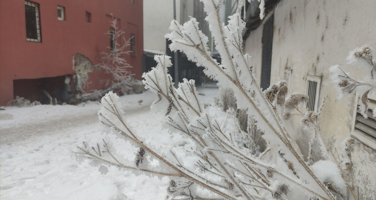 Ardahan buz tuttu: Göle eksi 27,1 derece