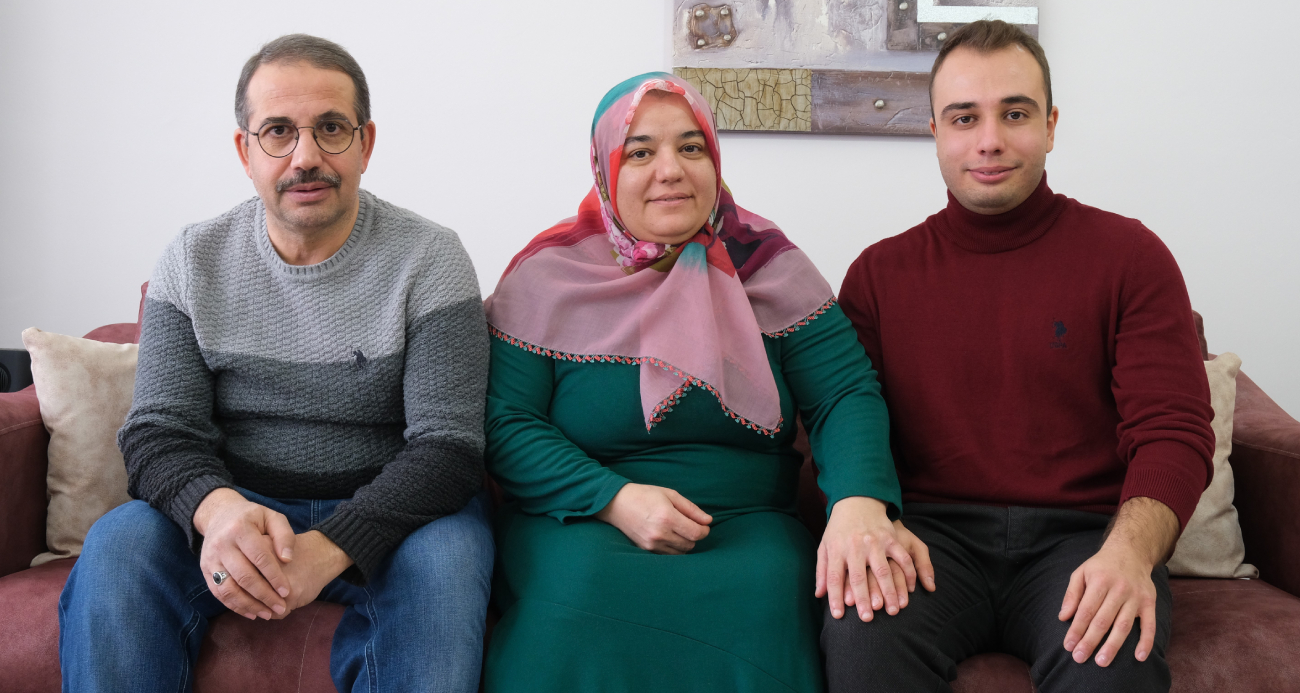 Elazığ’da depremde enkazdan çıkarılan Çelik ailesi TOKİ konutlarında güvenle yaşıyor