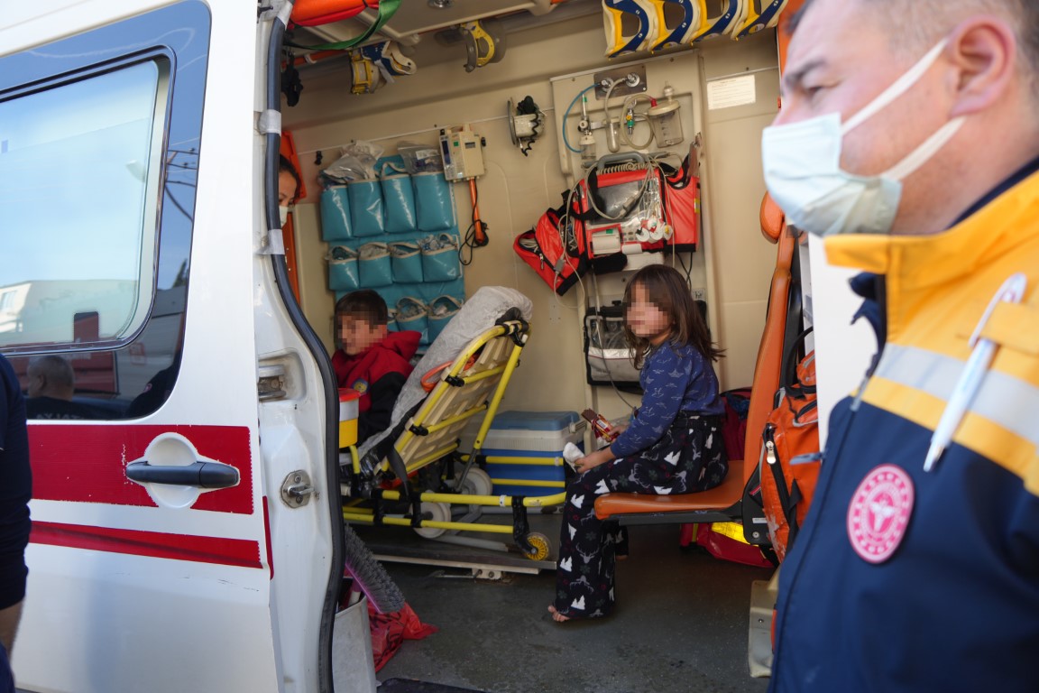 Yangından kurtarılıp ambulansa alındı, hastaneye gideceğini öğrenince 