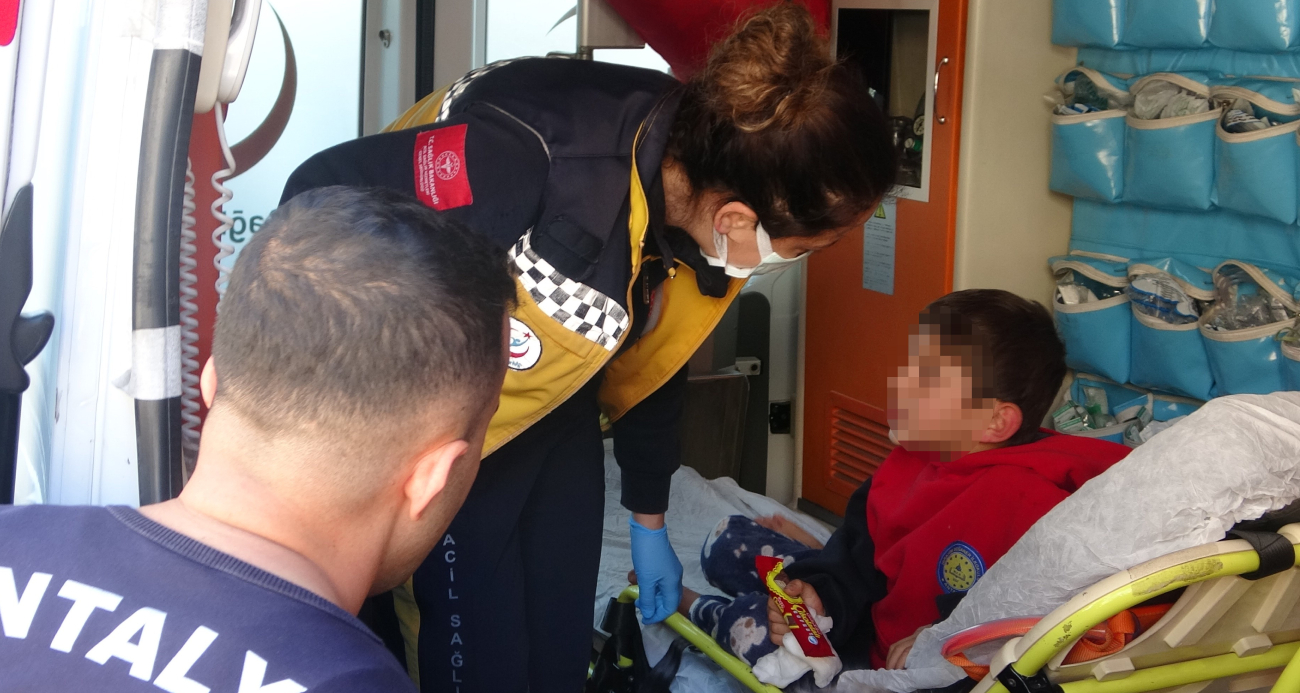 Yangından kurtarılıp ambulansa alındı, hastaneye gideceğini öğrenince "Annemin parası yok ama" dedi