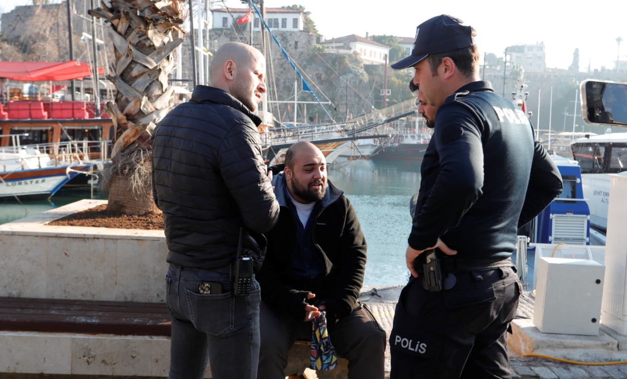 Antalya’da bir gencin cansız bedeni bulundu