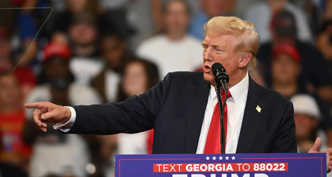 Trump, Meksika’ya yönelik ek gümrük vergisini 1 aylığına askıya aldı