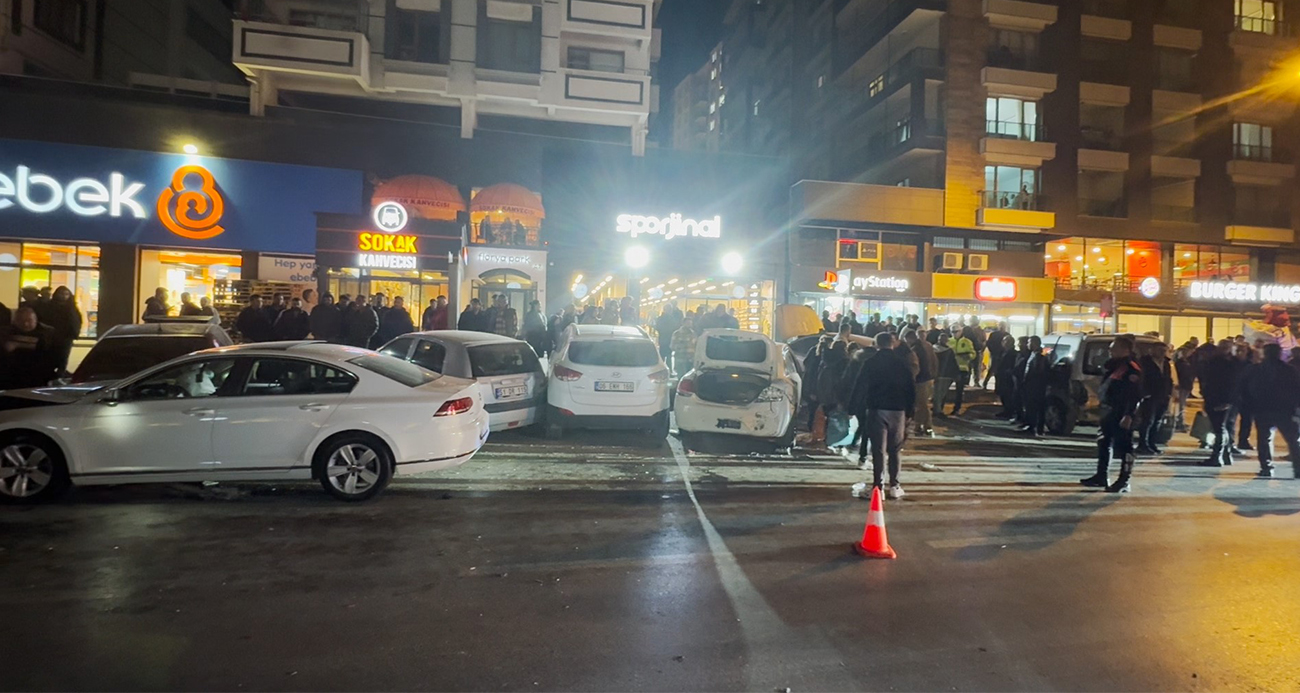 Niğde’de zincirleme trafik kazası: 4 yaralı