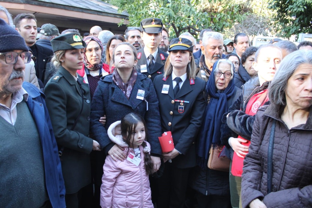 Evlilik yıl dönümünde şehit düştü, kızının doğum gününde toprağa verildi