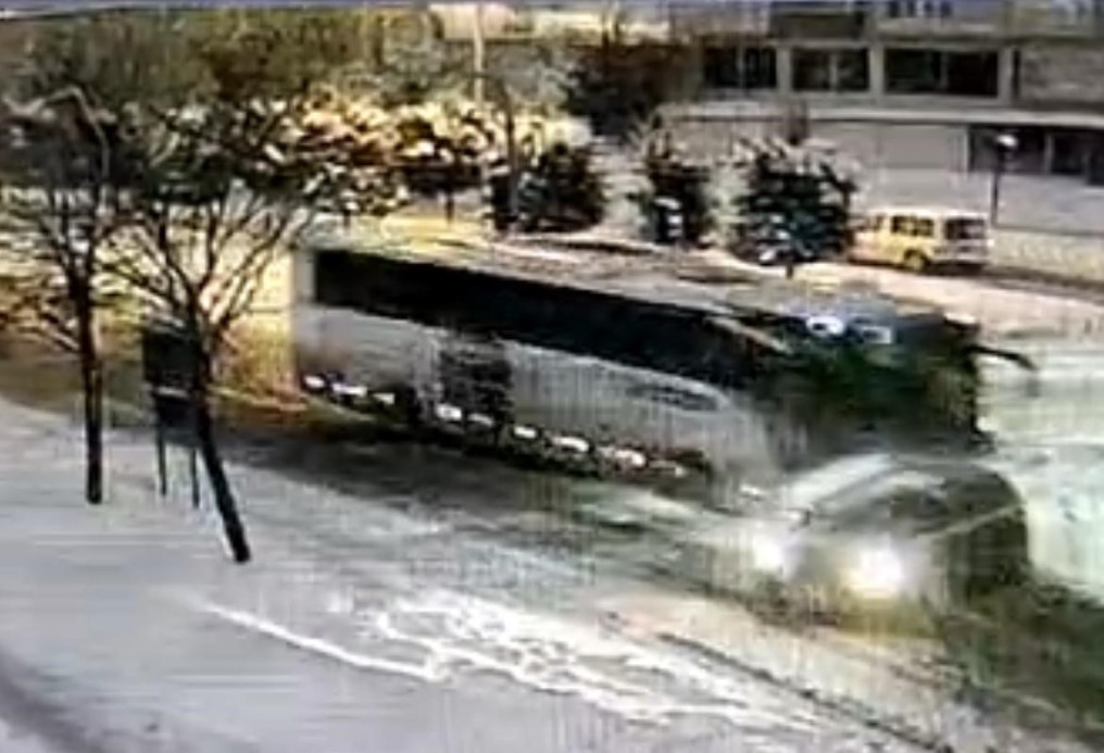 Nevşehir’de yolcu otobüsü ile otomobil çarpıştı