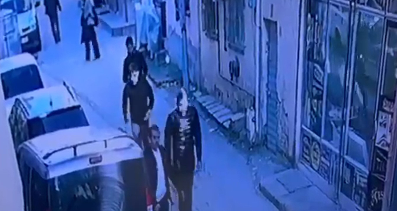 Kendilerini polis olarak tanıtıyorlardı!