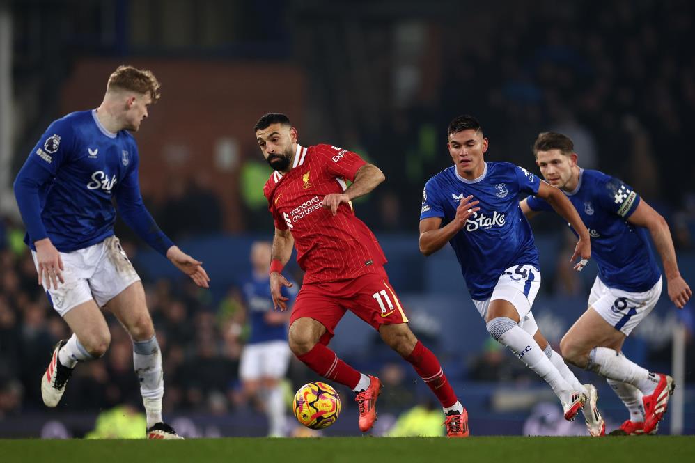 Liverpool derbisinde Everton 90+8’de puanı kaptı