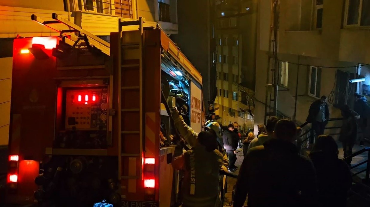 Şişli’de yangın paniği: Kombiden çıkan yangın mahalleliyi korkuttu