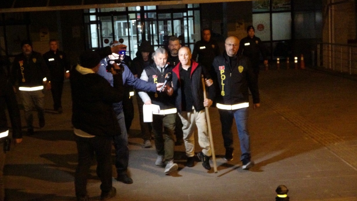 Avusturya’da yaşayan çifti 31 bin 960 euro dolandıran üfürükçüler tutuklandı