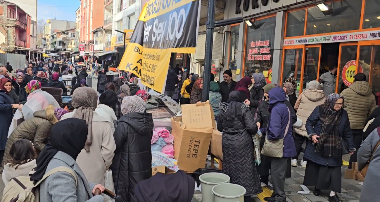 Bir ürün daha fazla alabilmek birbirleriyle yarıştılar