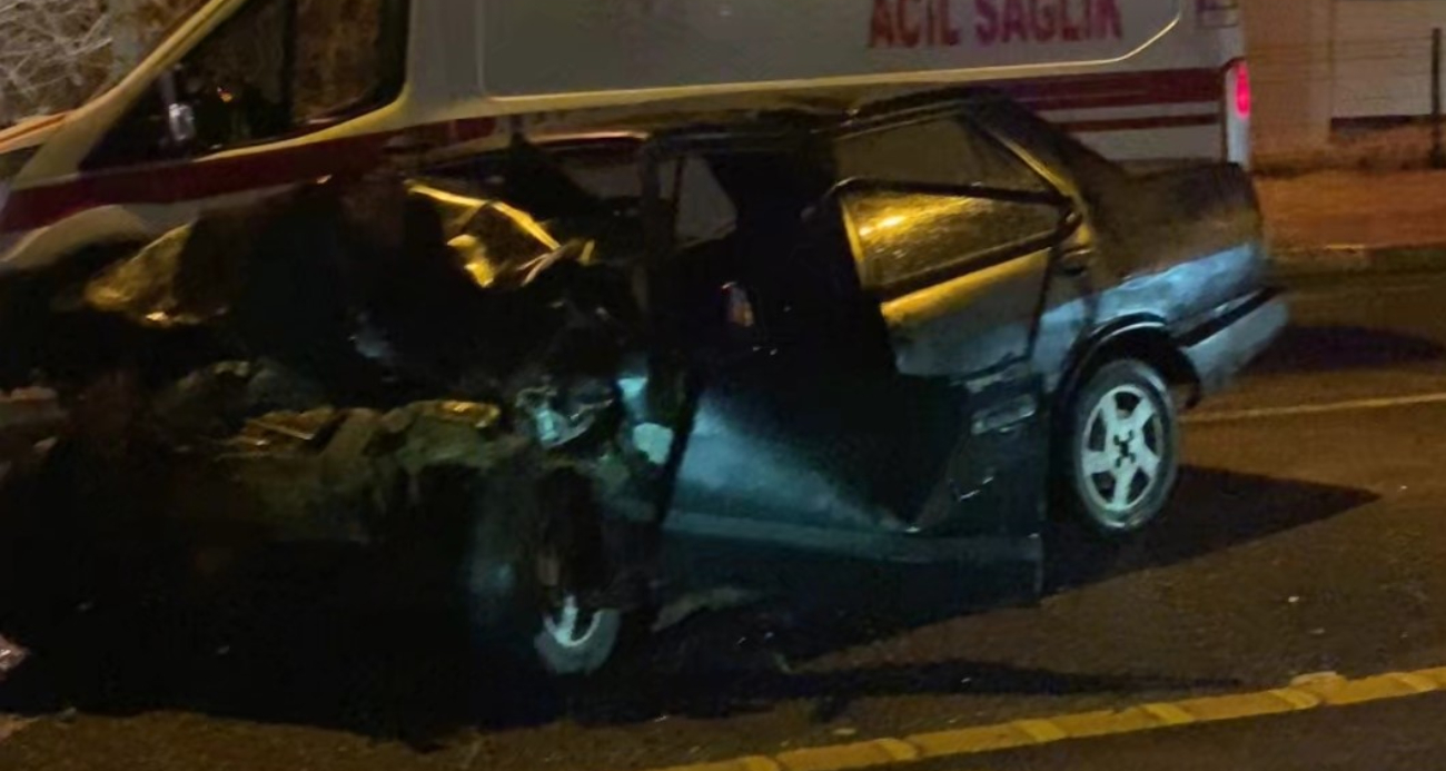 Tofaş kağıt gibi katlandı: 3 yaralı