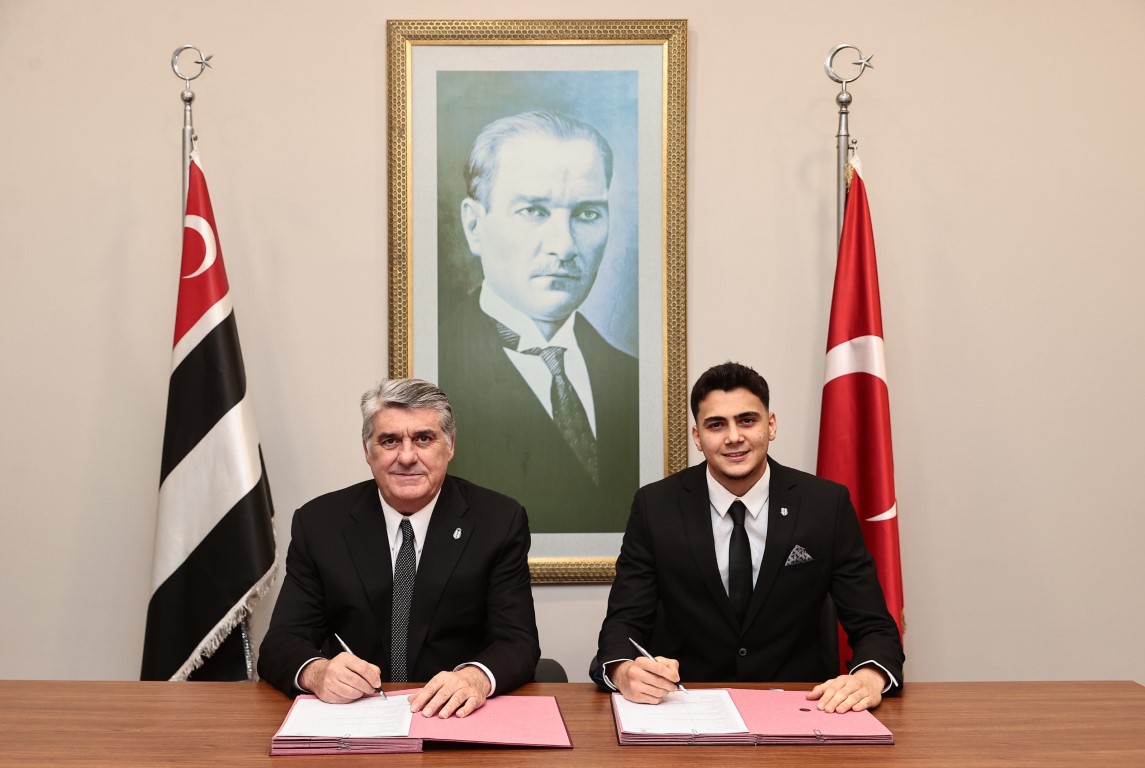 Beşiktaş, Mustafa Erhan Hekimoğlu ile yeni sözleşme imzaladı