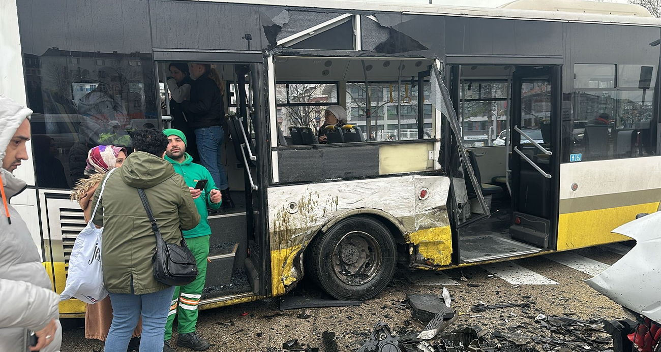 Bursa’da okul servisi otobüsle çarpıştı: 9 yaralı